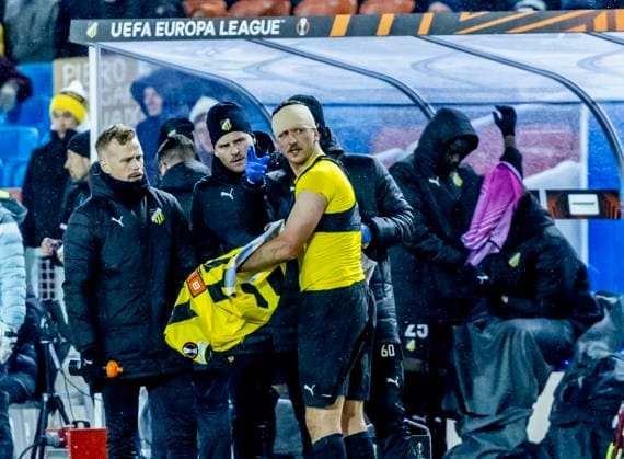 Häcken s Even Hovland after the collision with Leverkusen s Adam Hlozek during Thursday s football match in the Europa League (Group H) between BK Häcken and Bayer Leverkusen from Germany at Gamla Ullev, Gothenburg on November 30, 2023. GÖTEBORG SVERIGE x9200x