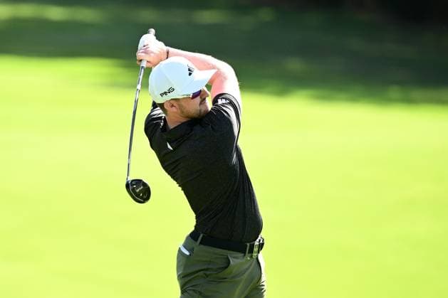 GOLF AUSTRALIAN OPEN, Connor Syme of Scotland plays a shot from the 14th fairway during Round 2 of the Australian Open 2023 at the Lakes Golf Club in Sydney, Friday, December 1, 2023. ( NO ARCHIVING, EDITORIAL USE ONLY, NO USE IN BOOKS WITHOUT CONSENT SYDNEY NEW SOUTH WALES AUSTRALIA  Copyright: xDANxHIMBRECHTSx 20231201001872146303