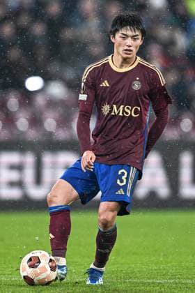 Geneve, Switzerland, 30.11.23: Keigo Tsunemoto (3 Servette) during the Europa League group stage match between Servette FC and AS Roma at Stade de Geneve in Geneve, Switzerland Soccer (Cristiano Mazzi SPP) Copyright: xCristianoxMazzix xSPPx spp-en-CrMaSp-CM2_2871