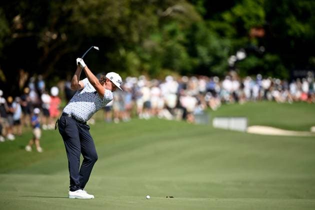 GOLF AUSTRALIAN OPEN, Cam Smith of Australia plays a shot from the 14th fairway during Round 2 of the Australian Open 2023 at the Australian Golf Club in Sydney, Friday, December 1, 2023. ( NO ARCHIVING, EDITORIAL USE ONLY, NO USE IN BOOKS WITHOUT CONSENT SYDNEY NEW SOUTH WALES AUSTRALIA  Copyright: xDANxHIMBRECHTSx 20231201001872262101