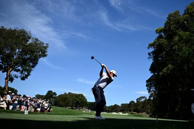 GOLF AUSTRALIAN OPEN, Cam Smith of Australia plays a shot from the 14th tee during Round 2 of the Australian Open 2023 at the Australian Golf Club in Sydney, Friday, December 1, 2023. ( NO ARCHIVING, EDITORIAL USE ONLY, NO USE IN BOOKS WITHOUT CONSENT SYDNEY NEW SOUTH WALES AUSTRALIA  Copyright: xDANxHIMBRECHTSx 20231201001872262143