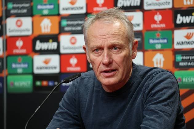Freiburg, Deutschland 30. November 2023: Europa League - 2023 2024 - SC Freiburg vs. Olympiakos Piräus Im Bild: Trainer Christian Streich (SC Freiburg) bei der Pressekonferenz, PK Europa-Park Stadion Baden Württemberg Copyright: xFotostandx xHettichx
