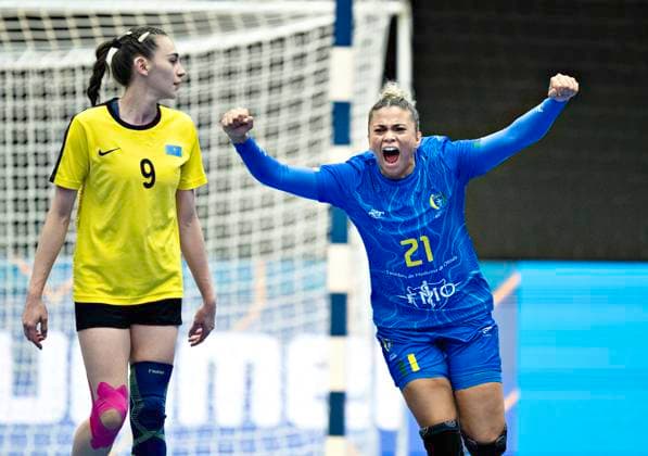 Adriana Cardoso de Castro from Brazil jubilates during the IHF World Womens Handball Championship match between Kazakhstan and Brazil in the preliminary Group G in Arena Nord in Frederikshavn, Denmark on Friday , December 1, 2023.. , Frederikshavn Jylland Denmark Copyright: HenningxBagger HenningxBaggerx COP14744 spdk20231201-183515-L