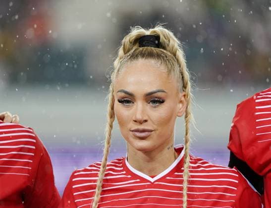 Fußball, Frauen EM 2025, Nationalteam Schweiz Sport Themen der Woche KW48 Sport Bilder des Tages Foto Manuel Geisser 01.12.2023 Luzern Schweiz. Fussball Womens Championship 2025 Schweiz - Schweden. Bild : Alisha Lehmann (SUI) Aktion Einzelbild Portraet *** Photo Manuel Geisser 01 12 2023 Lucerne Switzerland Soccer Womens Championship 2025 Switzerland Sweden Picture Alisha Lehmann SUI Action Single Image Portrait 