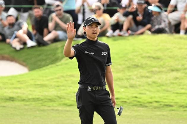 GOLF AUSTRALIAN OPEN, Min Woo Lee of Australia gestures to the gallery after finishing Round 3 of the Australian Open 2023 at the Australian Golf Club in Sydney, Saturday, December 2, 2023. ( NO ARCHIVING, EDITORIAL USE ONLY, NO USE IN BOOKS WITHOUT CONSENT SYDNEY NEW SOUTH WALES AUSTRALIA  Copyright: xDANxHIMBRECHTSx 20231202001872609142