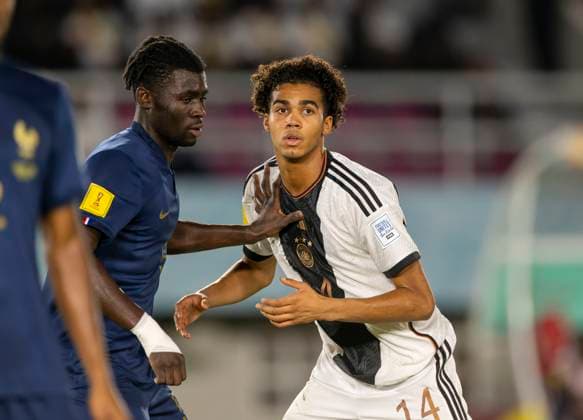02.12.2023, Fussball U-17-Weltmeisterschaft 2023, Finale: Deutschland - Frankreich, im Manahan Stadium (Surakarta). re: David Odogu (Deutschland)
