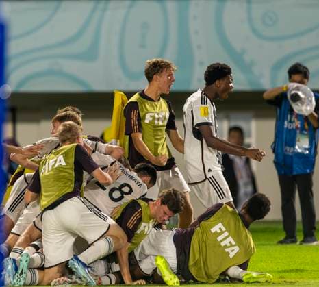 02.12.2023, Fussball U-17-Weltmeisterschaft 2023, Finale: Deutschland - Frankreich, im Manahan Stadium (Surakarta). Torjubel zum 2:0