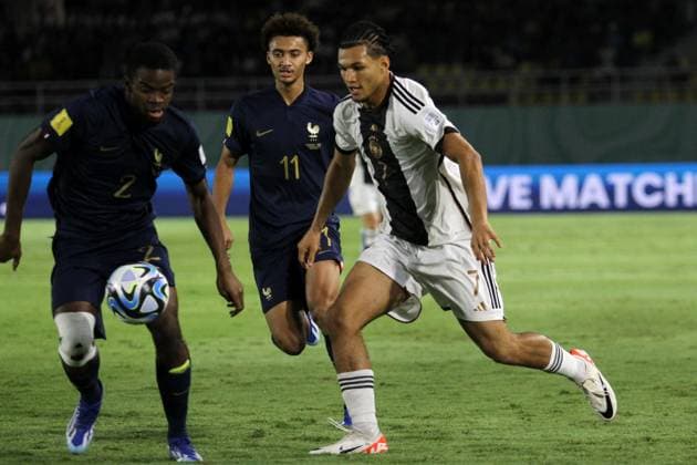 December 2, 2023, Surakarta, Central Java, Indonesia: YVANN TITI of France (L) vies with PARIS BRUNNER (R) during FIFA U-17 World Cup Final match between Germany and France at Manahan Stadium. Surakarta Indonesia - ZUMAb228 0370474615st Copyright: xAnggaxBudhiyantox
