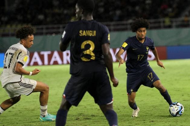 December 2, 2023, Surakarta, Central Java, Indonesia: TIDIANE DIALLO of France (L) vies with ERIC DA SIVA MOREIRA of Germany (R) during FIFA U-17 World Cup Final match between Germany and France at Manahan Stadium. Surakarta Indonesia - ZUMAb228 0370475966st Copyright: xAnggaxBudhiyantox