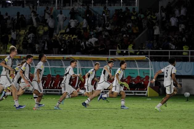 December 2, 2023, Surakarta, Central Java, Indonesia: German national team, Nationalteam players celebrate their victory over France during FIFA U-17 World Cup Final match between Germany and France at Manahan Stadium. Surakarta Indonesia - ZUMAb228 0370476312st Copyright: xAnggaxBudhiyantox