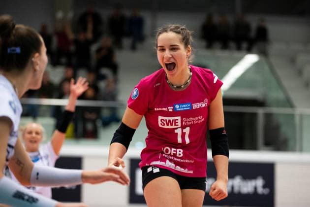 2. Bundesliga Frauen Pro: Schwarz-Weiss Erfurt vs. Skurios Volleys Borken; Erfurt; 02.12.2023 Mia Anna Stauß ( 11; Schwarz-Weiss Erfurt) 2. Bundesliga Frauen Pro: Schwarz-Weiss Erfurt vs. Skurios Volleys Borken; Riethsporthalle Erfurt; 02.12.2023 Copyright: xBEAUTIFULxSPORTS Duehringx