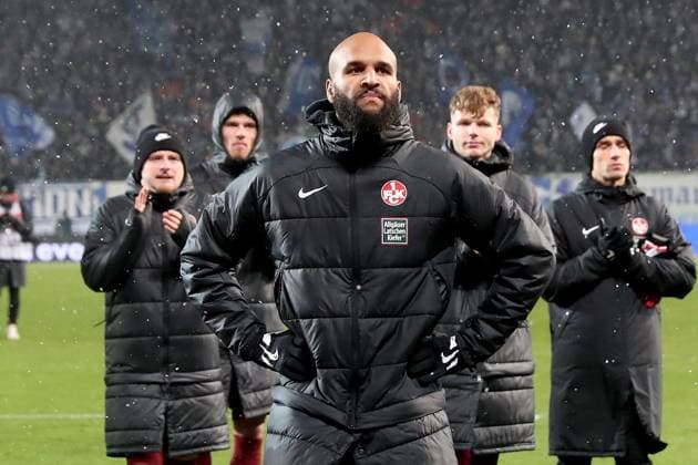 02.12.2023, xgox, Fussball 2.Bundesliga, 1.FC Magdeburg - 1.FC Kaiserslautern emspor, v.l. Spieler von Kaiserslautern Enttäuscht enttaeuscht traurig frustriert nach dem Spiel Terrence Boyd (1. FC Kaiserslautern) (DFL DFB REGULATIONS PROHIBIT ANY USE OF PHOTOGRAPHS as IMAGE SEQUENCES and or QUASI-VIDEO) Magdeburg