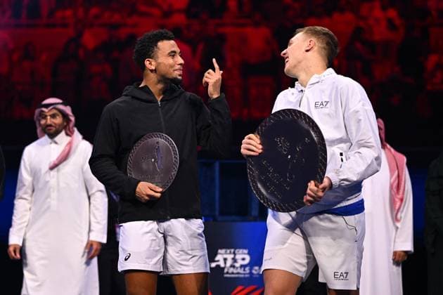 Medjedovic Wins Next Gen ATP, Tennis Herren Finals - Jeddah Arthur Fils (FRA) with Hamad Medjedovic (SER)during the final at the 2023 Next Gen ATP Finals in Jeddah, SAUDI ARABIA, on December 2, 2023. Photo by Corinne Dubreuil ABACAPRESS.COM Jeddah Saudi Arabia  Copyright: xDubreuilxCorinne ABACAx