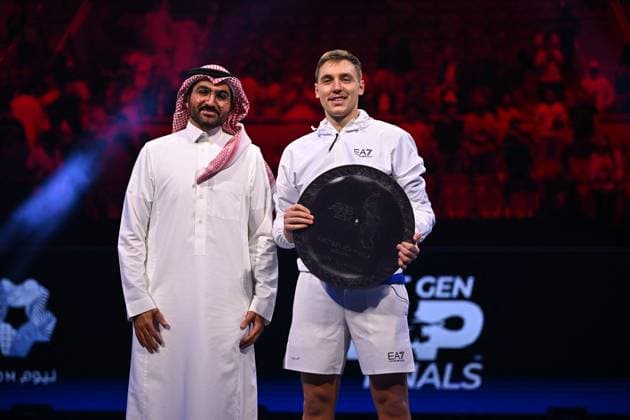 Medjedovic Wins Next Gen ATP, Tennis Herren Finals - Jeddah Hamad Medjedovic (SER) during the final at the 2023 Next Gen ATP Finals in Jeddah, SAUDI ARABIA, on December 2, 2023. Photo by Corinne Dubreuil ABACAPRESS.COM Jeddah Saudi Arabia  Copyright: xDubreuilxCorinne ABACAx