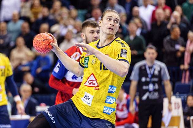 7 Meter Wurf Tor Juri Knorr (Rhein-Neckar Loewen, 10) GER, Handball Verein Hamburg vs. Rhein-Neckar Loewen, Bundesliga, Spieltag 15, Saison 2023 2024, 02.12.2023 GER, Handball Sport Verein Hamburg vs. Rhein-Neckar Loewen, Bundesliga, Spieltag 15, Saison 2023 2024, 02.12.2023 Hamburg Copyright: xEibnerxPressefoto MarcelxvonxFehrnx EP_MFN