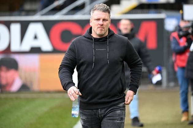 Paderborn, Home Deluxe Arena, 03.12.23, GER, Herren, 2.Bundesliga, Saison 2023-2024, SC Paderborn 07 - Hannover 96 Bild: Trainer Lukas KWASNIOK (Paderborn) Only for editorial use! DFL regulations prohibit any use of photographs as image sequences and or quasi-video. NRW Deutschland