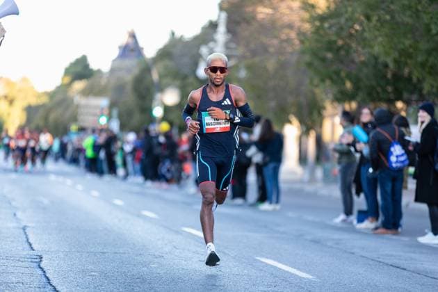 Sport Themen der Woche KW48 Marathon: Valencia Maraton Trinidad Alfonso EDP 2023; Valencia Spanien, 03.12.2023 Daniel DO NASCIMENTO (BRA) beim Marathon-Lauf in Valencia (Spanien) am 3. Dezember 2023 *** Marathon Valencia Maraton Trinidad Alfonso EDP 2023 Valencia Spain, 03 12 2023 Daniel DO NASCIMENTO BRA at the marathon race in Valencia Spain on December 3, 2023 Copyright: xBEAUTIFULxSPORTS Meurerx