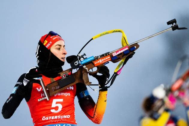 Sport Themen der Woche KW48 231203 Vanessa Voigt of Germany during zeroing ahead of the women s 10 km pursuit during the IBU World Cup on December 3, 2023 in Östersund. Photo: Petter Arvidson BILDBYRAN kod PA PA0701 skidskytte biathlon skiskyting världscupen ibu world cup jaktstart pursuit bbeng dam *** 231203 Vanessa Voigt of Germany during zeroing ahead of the women s 10 km pursuit during the IBU World Cup on December 3, 2023 in Östersund Photo Petter Arvidson BILDBYRAN code PA PA0701 biathlon biathlon biathlon world cup ibu world cup hunting start pursuit bbeng women  Copyright: PETTERxARVIDSON BB231203PA027