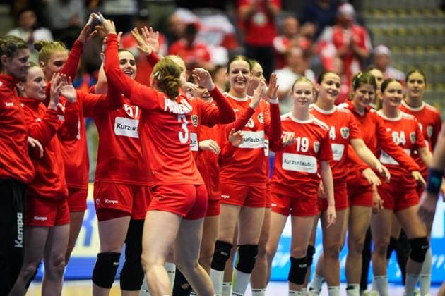 Handball-VM kvinner Norge 2023: Gronland - osterrike Stavanger 20231203. osterrike jubler etter seier i gruppespillkampen i VM mellom Gronland og osterrike i DNB Arena. Foto: Beate Oma Dahle NTB Stavanger Norge EDITORIAL USE ONLY. RESTRICTED USE FOR BETTING COMPANIES Ref:_SPOdMCv-EJvAAc.jpg  Copyright: xBeatexOmaxDahlex xNTBx