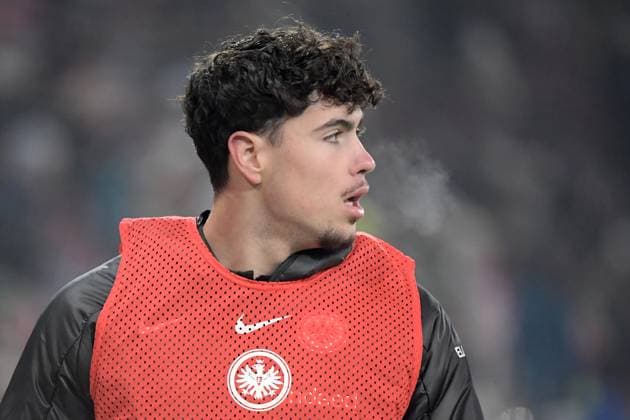 03.12.2023, xemx, Fussball 1.Bundesliga, FC Augsburg - Eintracht Frankfurt emspor, v.l. Nacho Ferri of Eintracht Frankfurt (DFL DFB REGULATIONS PROHIBIT ANY USE OF PHOTOGRAPHS as IMAGE SEQUENCES and or QUASI-VIDEO) Augsburg
