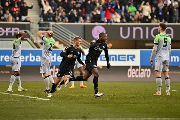 Paderborn, Home Deluxe Arena, 03.12.23, GER, Herren, 2.Bundesliga, Saison 2023-2024, SC Paderborn 07 - Hannover 96 Bild: Jubel nach dem Tor zum 1:0 durch Florent MUSLIJA (Paderborn) Only for editorial use! DFL regulations prohibit any use of photographs as image sequences and or quasi-video. NRW Deutschland