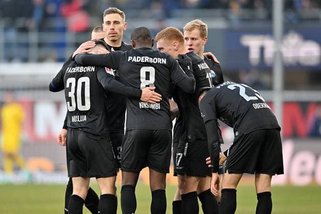 Paderborn, Home Deluxe Arena, 03.12.23, GER, Herren, 2.Bundesliga, Saison 2023-2024, SC Paderborn 07 - Hannover 96 Bild: Jubel nach dem Tor zum 1:0 durch Florent MUSLIJA (Paderborn) Only for editorial use! DFL regulations prohibit any use of photographs as image sequences and or quasi-video. NRW Deutschland