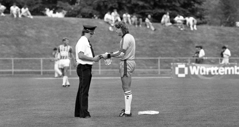 22.07.89 GSV Maichingen - Fenerbahce Istanbul Deutschland, Maichingen, 22.07.1989, Fussball, Testspiel, GSV Maichingen - Fenerbahce Istanbul: Harald Toni Schumacher (Fenerbahce Istanbul). *** 22 07 89 GSV Maichingen Fenerbahce Istanbul Germany, Maichingen, 22 07 1989, Soccer, Test match, GSV Maichingen Fenerbahce Istanbul Harald Toni Schumacher Fenerbahce Istanbul