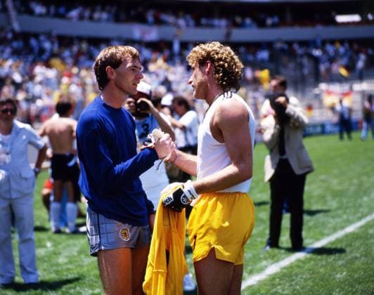 08.06.86 Deutschland - Schottland Mexiko, La Corregidora, 08.06.1986, Fussball, FIFA WM 1986 in Mexiko, Deutschland - Schottland (2:1): v.l. Jim Leighton (Schottland), Harald Toni Schumacher (Deutschland).