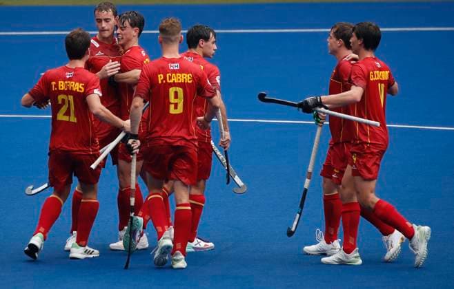 Spain Vs Canada of the FIH Hockey Men s Junior World Cup in Kuala Lumpur, Malaysia - 5 Dec, 2023 Team players of Spain celebrate after scoring during the FIH Hockey Men s Junior World Cup Malaysia 2023 match between Spain and Canada at Bukit Jalil National Hockey Stadium. Final score; Spain 7:0 Canada. Kuala Lumpur Malaysia Copyright: xWongxFokxLoyx xSOPAxImagesx 2023125_WJH_0670 copy