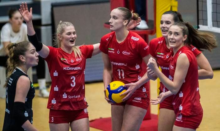 5.12.2023, Volleyball, GER, Damen, CEV-Cup, Rückspiel, Saison 2023 2024, SSC Palmberg Schwerin - Dresdner SC Die Spielerinnen des Dresdner SC bejubeln das Weiterkommen im CEV-Cup. Schwerin Palmberg Arena Mecklenburg-Vorpommern Deutschland