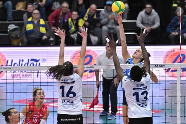 Spike of Robinson Cook Kelsey (Antonio Carraro Imoco Volley) during Antonio Carraro Imoco Conegliano vs Allianz MTV Stuttgart, CEV Champions League Women volleyball match in Treviso, Italy, December 05 2023  Copyright: xDuilioxDellaxLibera IPAxSportx x xx IPA_42039657 IPA_Agency_IPA42039657