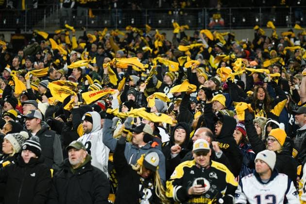 December 7, 2023, Pittsburgh, Pennsylvania, USA: December 7th, 2023 Pittsburgh Steelers fans waving the terrible towel during New England Patriots vs. Pittsburgh Steelers in Pittsburgh, PA. Jake Mysliwczyk AMG Media Pittsburgh USA - ZUMAb241 20231207_zsa_b241_057 Copyright: xJakexMysliwczykx xAmgxMediax