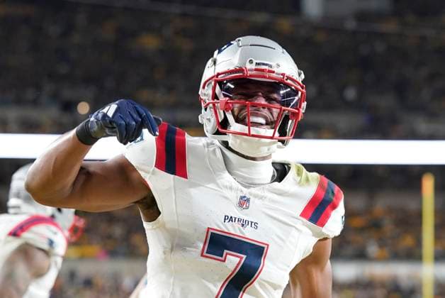 December 7, 2023, blank, blank, USA: Dec. 7, 2023: JuJu Smith-Schuster 7 during the Pittsburgh Steelers vs New England Patriots game in Pittsburgh PA at Acrisure Stadium. Brook Ward blank USA - ZUMAa234 20231207_zsa_a234_156 Copyright: xAMGx
