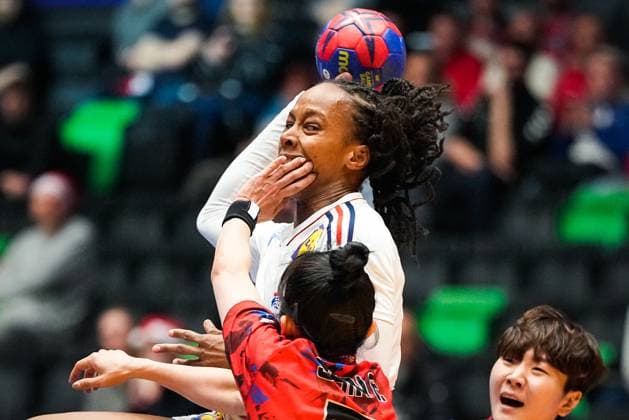 Handball, Frauen WM, S?dkorea - Frankreich Handball-VM kvinner Norge 2023: Sor-Korea og Frankrike Trondheim 20231208. Frankrikes Orlane Kanor under VM-kampen i hovedrunden mellom Sor-Korea og Frankrike i Trondheim Spektrum. Foto: Beate Oma Dahle NTB Trondheim Norge EDITORIAL USE ONLY. RESTRICTED USE FOR BETTING COMPANIES Ref:_SPOWJvwZL_sogI.jpg  Copyright: xBeatexOmaxDahlex xNTBx
