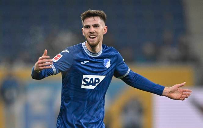 Sport Bilder des Tages Anton Stach TSG 1899 Hoffenheim (16) Gestik Geste TSG 1899 Hoffenheim vs VfL Bochum 1848 BOC 08.12.2023 DFL REGULATIONS PROHIBIT ANY USE OF PHOTOGRAPHS AS IMAGE SEQUENCES AND OR QUASI-VIDEO TSG 1899 Hoffenheim vs VfL Bochum 1848 BOC