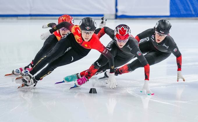 Sport Themen der Woche KW49 (231209) -- BEIJING, Dec. 9, 2023 -- Fan Kexin (2nd L) of China competes during the women s 500m quarter final at the ISU World Cup Short Track Speed skating, Eisschnelllauf series in Beijing, China, Dec. 9, 2023. ) (SP)CHINA-BEIJING-SHORT TRACK SPEED SKATING-ISU WORLD CUP-WOMEN S 500M SunxFei 