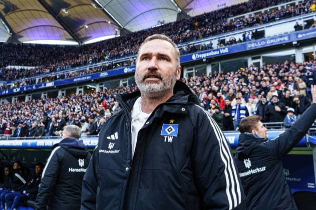 Tim Walter (Hamburger SV, Trainer) GER, Hamburger SV vs. SC Paderborn 07, Fussball, 2. Bundesliga, Spieltag 16, Saison 2023 2024, 09.12.2023 DFL REGULATIONS PROHIBIT ANY USE OF PHOTOGRAPHS AS IMAGE SEQUENCES AND OR QUASI-VIDEO GER, Hamburger SV vs. SC Paderborn 07, Fussball, 2. Bundesliga, Spieltag 16, Saison 2023 2024, 09.12.2023 Hamburg