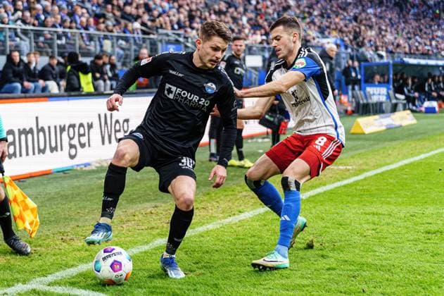 Florent Muslija (SC Paderborn, 30), Laszlo Benes (Hamburger SV, 08) GER, Hamburger SV vs. SC Paderborn 07, Fussball, 2. Bundesliga, Spieltag 16, Saison 2023 2024, 09.12.2023 DFL REGULATIONS PROHIBIT ANY USE OF PHOTOGRAPHS AS IMAGE SEQUENCES AND OR QUASI-VIDEO GER, Hamburger SV vs. SC Paderborn 07, Fussball, 2. Bundesliga, Spieltag 16, Saison 2023 2024, 09.12.2023 Hamburg