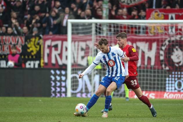 09.12.2023, xusrbx, Fussball 2.Bundesliga, 1.FC Kaiserslautern - Hertha BSC Berlin emspor, v.l. Pascal Klemens (Herta BSC, 41), Jan Elvedi (1. FC Kaiserslautern, 33), (DFL DFB REGULATIONS PROHIBIT ANY USE OF PHOTOGRAPHS as IMAGE SEQUENCES and or QUASI-VIDEO) Kaiserslautern