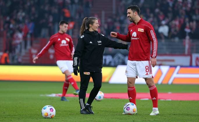 Sport Themen der Woche KW49 Co Trainer Marie Louise Eta, Rani Khedira Fußball Fussball Bundesliga Herren DFL 14. Spieltag Saison 2023 2024 09.12.2023 1.FC Union Berlin FCU vs. Borussia Mönchengladbach BMG DFL regulations prohibit any use of photographs as image sequences and or quasi-video. *** Co Trainer Marie Louise Eta, Rani Khedira Sport Football Soccer Bundesliga Men DFL 14 Matchday Season 2023 2024 09 12 2023 1 FC Union Berlin FCU vs Borussia Mönchengladbach BMG DFL regulations prohibit any use of photographs as image sequences and or quasi video