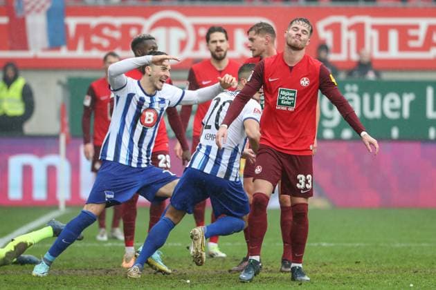 09.12.2023, xusrbx, Fussball 2.Bun+desliga, 1.FC Kaiserslautern - Hertha BSC Berlin emspor, v.l. Haris Tabakovic (Herta BSC, 25), Marc Oliver Kempf (Herta BSC, 20), Jan Elvedi (1. FC Kaiserslautern, 33), (DFL DFB REGULATIONS PROHIBIT ANY USE OF PHOTOGRAPHS as IMAGE SEQUENCES and or QUASI-VIDEO) Kaiserslautern