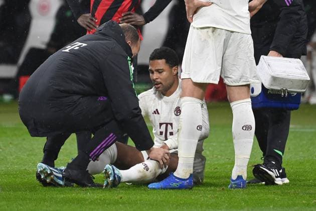 Sport Themen der Woche KW49 Serge GNABRY (FC Bayern Muenchen), verletzt,Verletzung. Fussball 1. Bundesliga Saison 2023 2024, 14.Spieltag, Spieltag14, Eintracht Frankfurt - FC Bayern Muenchen 5-1 am 09.12.2023, DEUTSCHE BANK PARK Frankfurt. *** Serge GNABRY FC Bayern Muenchen , injured,Injury Football 1 Bundesliga Season 2023 2024, 14 Matchday, Matchday14, Eintracht Frankfurt FC Bayern Muenchen 5 1 on 09 12 2023, DEUTSCHE BANK PARK Frankfurt