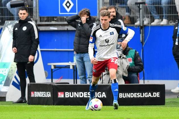 Fussball I Herren I 2. Bundesliga l Hamburger SV - SC Paderborn 07 I 16. Spieltag I Saison 2023-2024 I HSV I 09.12.2023 I van der Brempt Ignace (HSV) , Sportplatz : Volksparkstadion, Stellingen Hamburg Deutschland
