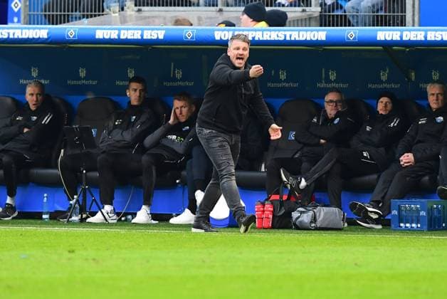 Fussball I Herren I 2. Bundesliga l Hamburger SV - SC Paderborn 07 I 16. Spieltag I Saison 2023-2024 I HSV I 09.12.2023 I Kwasniok Lukas Trainer (SCPaderborn07) , Sportplatz : Volksparkstadion, Stellingen Hamburg Deutschland