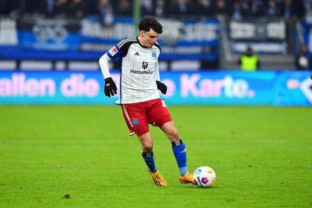 Fussball I Herren I 2. Bundesliga l Hamburger SV - SC Paderborn 07 I 16. Spieltag I Saison 2023-2024 I HSV I 09.12.2023 I Oliveira Nicolas (HSV) , Sportplatz : Volksparkstadion, Stellingen Hamburg Deutschland