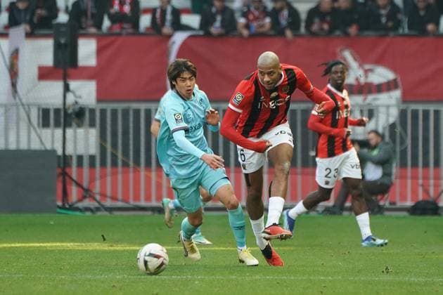 Jean Clair Todibo (OGC Nice) - Junya Ito (Stade de Reims) FOOTBALL : OGC Nice vs Stade de Reims - Ligue 1 Uber Eats - Nice - 10 12 2023 NorbertScanella Panoramic 