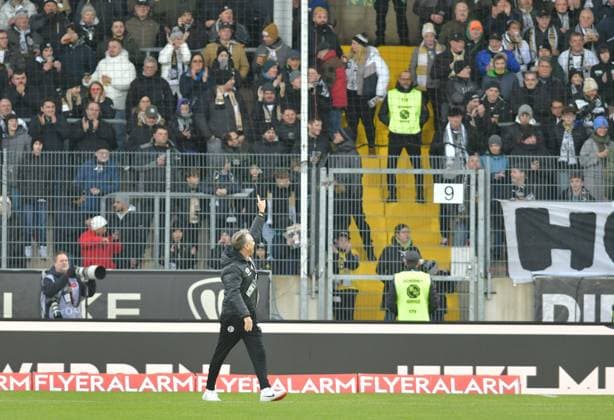 Fussball - 2. Bundesliga - Saison 2023 24 25.11.2023 Ursapharm-Arena SV Elversberg (elv) - 1. FC Nürnberg (fcn) Trainer Horst STEFFEN (SV Elversberg) Fussball - 2. Bundesliga - SV Elversberg