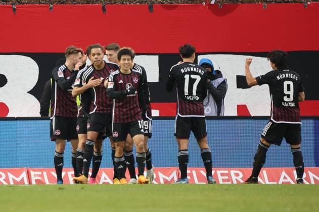 10.12.2023, Fussball, Herren, 2. Bundesliga, Saison 2023 2024, SV 07 Elversberg - 1. FC Nürnberg, Torjubel zum 0:1, Torschütze: Daichi Hayashi (1. FC Nürnberg) Elversberg Ursapharm-Arena an der Kaiserlinde Saarland Deutschland (DE)