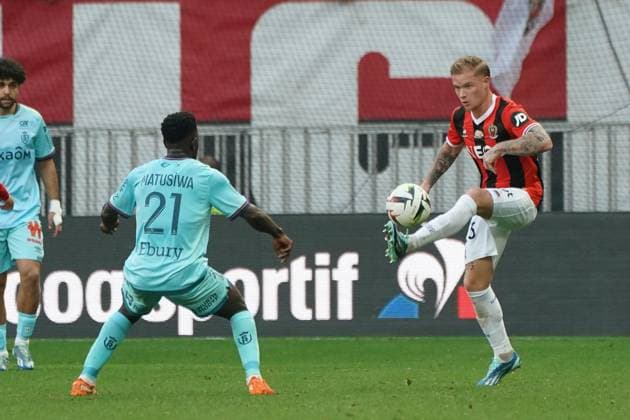 Melvin Bard (OGC Nice) FOOTBALL : OGC Nice vs Stade de Reims - Ligue 1 Uber Eats - Nice - 10 12 2023 NorbertScanella Panoramic 