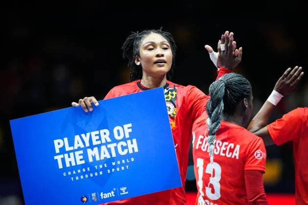Handball-VM kvinner Norge 2023: Angola - Sor-Korea Trondheim 20231210. Angolas Albertina Cruz Kassoma ble karet til «Player of the match» i VM-kampen i hovedrunden mellom Angola og Sor-Korea i Trondheim Spektrum. Foto: Beate Oma Dahle NTB Trondheim Norge EDITORIAL USE ONLY. RESTRICTED USE FOR BETTING COMPANIES Ref:_SPOZZ_mmfukjR8.jpg  Copyright: xBeatexOmaxDahlex xNTBx